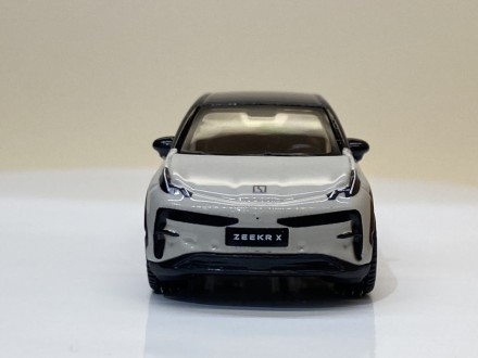 Модель автомобиля Zeekr Х, 1:64, белый
