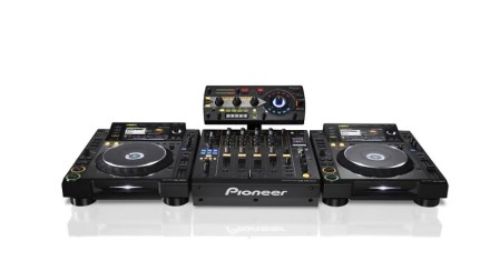 DJ-контроллер Pioneer DJ RMX-1000
